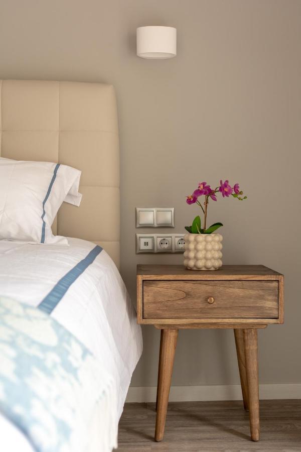 A14 Sunny & Chic 2Room Apartment Near Plaka & Parthenon Athena Bagian luar foto